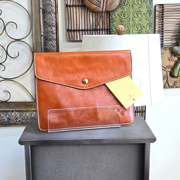 Patricia Nash tech portfolio for tablet, tan - Picture 3 of 8